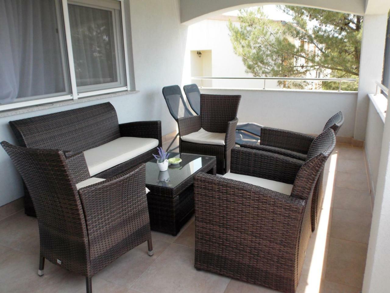 Apartment Vir Luaran gambar